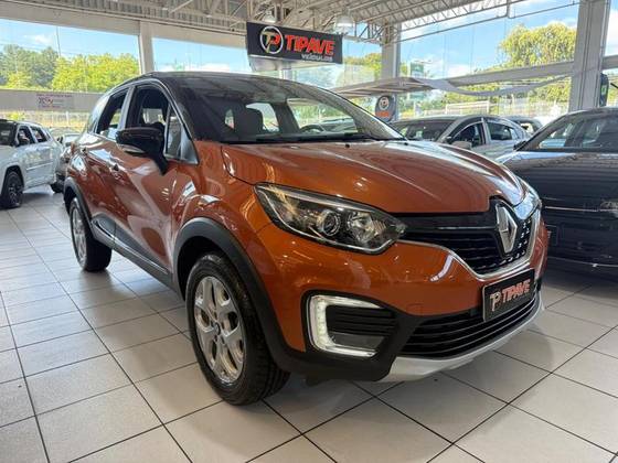 RENAULT CAPTUR 1.6 16V SCE FLEX ZEN MANUAL RENAULT CAPTUR 1.6 16V SCE FLEX ZEN MANUAL